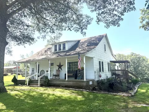5704 Marion Rd, Metropolis, IL 62960