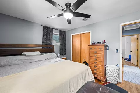 925 42nd St, Moline, IL 61265 photo 13