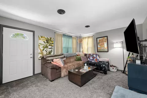 925 42nd St, Moline, IL 61265 photo 5