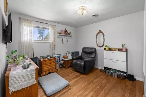 925 42nd St, Moline, IL 61265 photo 15
