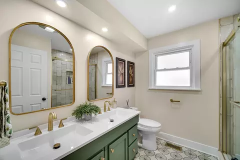 Bath - 9110 Forestview Rd, Evanston, IL 60203 photo 2 of 2
