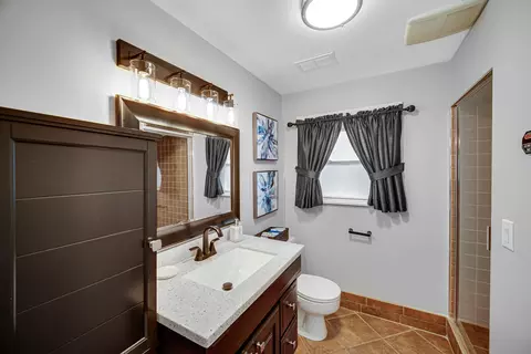 Bath - 9110 Forestview Rd, Evanston, IL 60203 photo 1 of 2