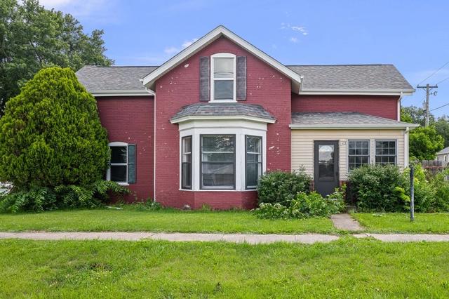 1408 13th St, Viola, IL 61486