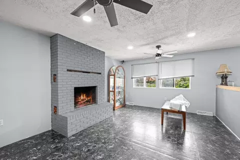 1408 13th St, Viola, IL 61486 photo 22