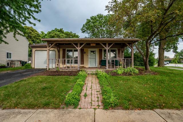2 S677 Wembly Dr, Warrenville, IL 60555
