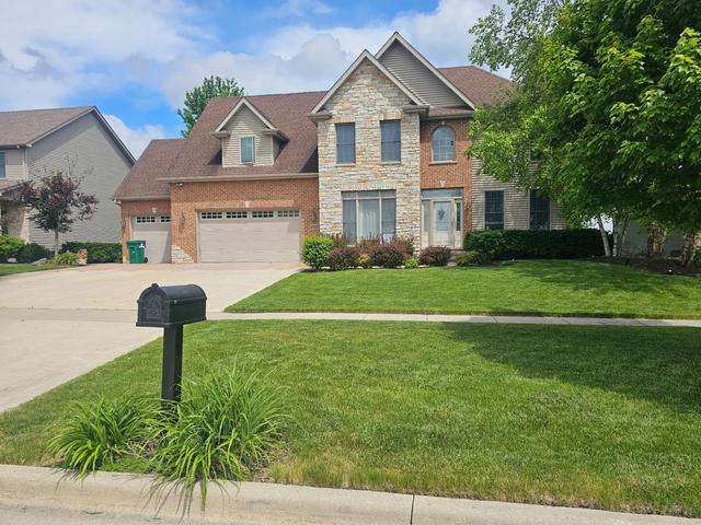 1910 Parkside Dr, Sycamore, IL 60178