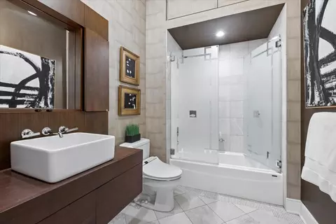 Bath - 450 E Waterside Dr #3409, Chicago, IL 60601 photo 1 of 4