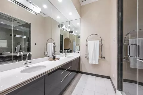 Bath - 450 E Waterside Dr #3409, Chicago, IL 60601 photo 3 of 4