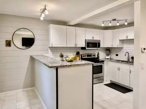 2302 Algonquin Rd #9, Rolling Meadows, IL 60008 photo 5