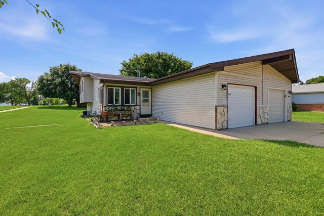 700 Michigan Ave, South Elgin, IL 60177