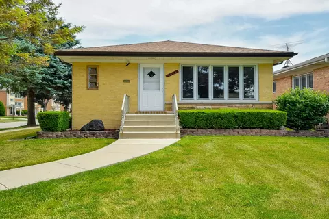 5041 N Knight Ave, Norridge, IL 60706