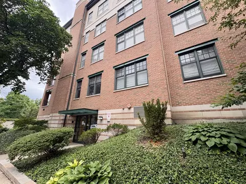 140 N Euclid Ave #407, Oak Park, IL 60302