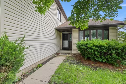 Other - 983 Valleyview Dr, Bartlett, IL 60103 photo 1 of 5