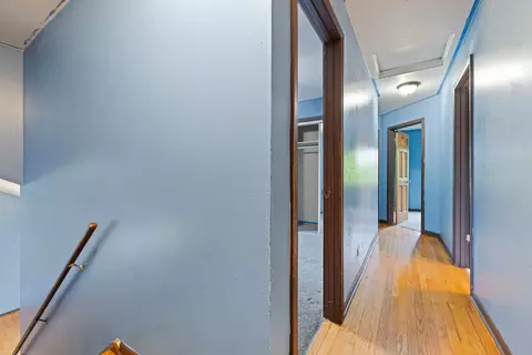 Entry Way - 983 Valleyview Dr, Bartlett, IL 60103 photo 1 of 1