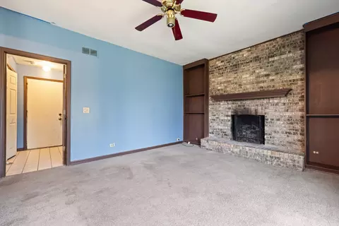 Living - 983 Valleyview Dr, Bartlett, IL 60103 photo 5 of 7