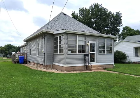 112 E 6th St, Kewanee, IL 61443 photo 4