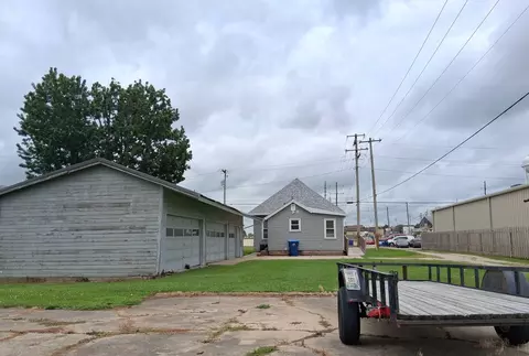 112 E 6th St, Kewanee, IL 61443 photo 5