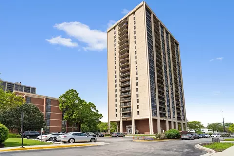 2901 S Michigan Ave #903, Chicago, IL 60616