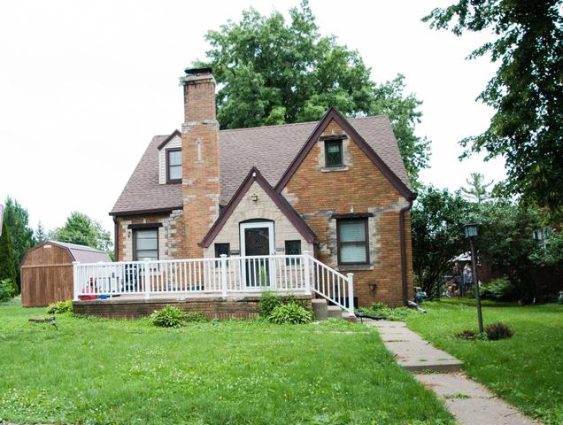 2007 37th St, Rock Island, IL 61201