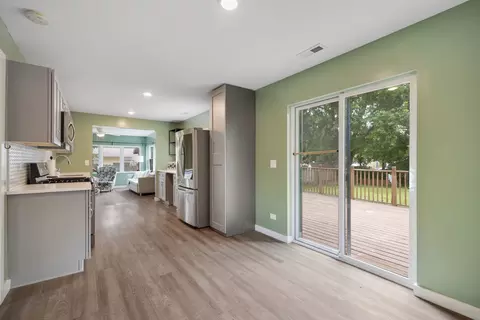 Entry Way - 502 Monroe Ave, Ingleside, IL 60041 photo 3 of 3