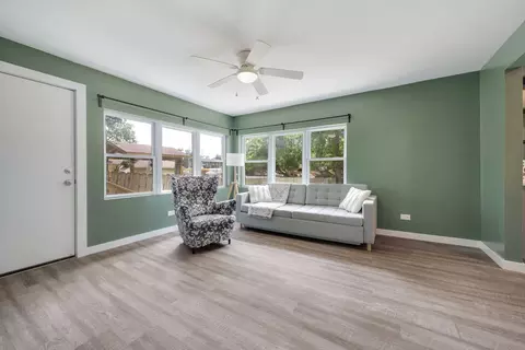 Living - 502 Monroe Ave, Ingleside, IL 60041 photo 2 of 2