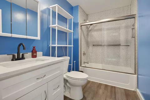 Bath - 502 Monroe Ave, Ingleside, IL 60041 photo 2 of 2
