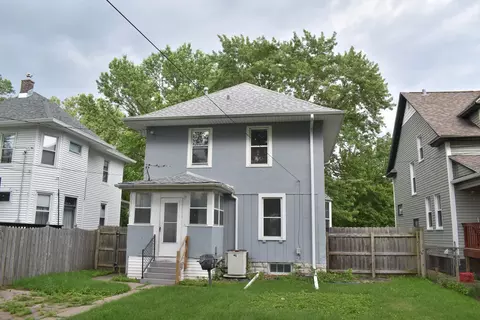 Exterior - 2113 14th St, Moline, IL 61265 photo 2 of 3