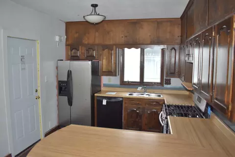 Kitchen - 2113 14th St, Moline, IL 61265 photo 1 of 1