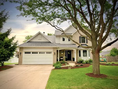 300 Savoy Dr, Shorewood, IL 60404