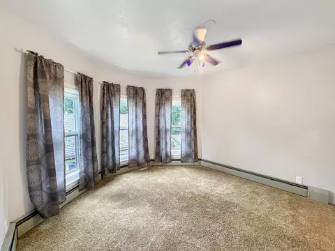 Bedroom - 625 W Ringold St, Freeport, IL 61032 photo 2 of 4