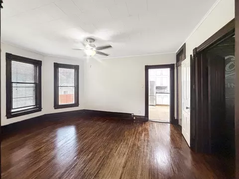 Living - 625 W Ringold St, Freeport, IL 61032 photo 5 of 6