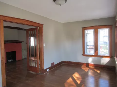 Living - 369 S Chicago Ave, Kankakee, IL 60901 photo 3 of 5
