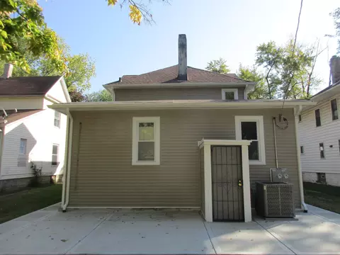 Exterior - 369 S Chicago Ave, Kankakee, IL 60901 photo 6 of 9