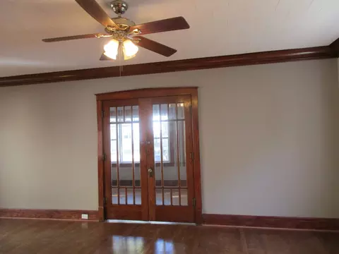Living - 369 S Chicago Ave, Kankakee, IL 60901 photo 4 of 5