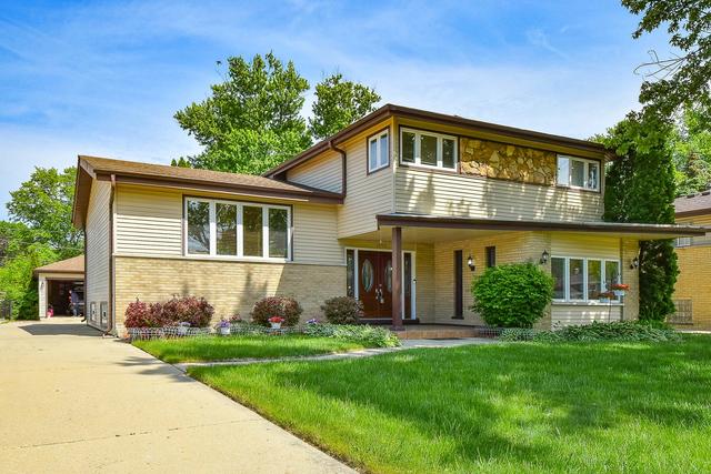 1413 N Burning Bush Ln, Mount Prospect, IL 60056