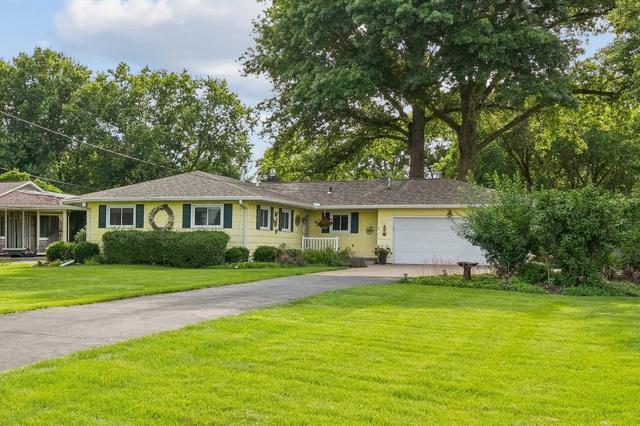 8512 Ridgewood Rd, Rock Island, IL 61201