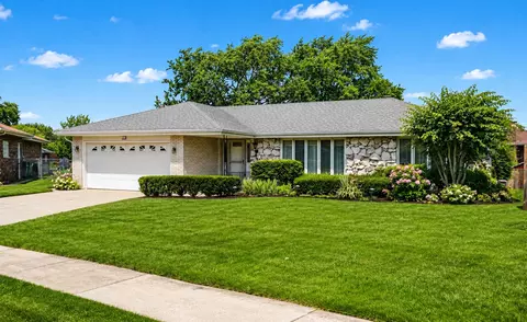 7758 Sequoia Ct, Orland Park, IL 60462