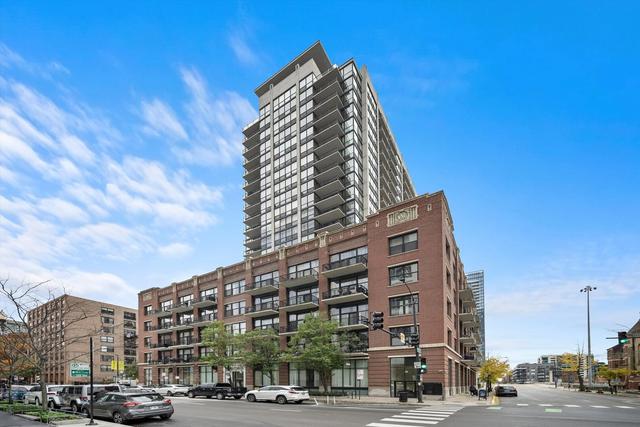 210 S Desplaines St #908, Chicago, IL 60661