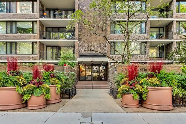1555 N Sandburg Ter #206K, Chicago, IL 60610