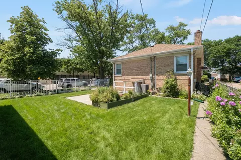 Exterior - 4301 N Mcvicker Ave, Chicago, IL 60634 photo 5 of 7