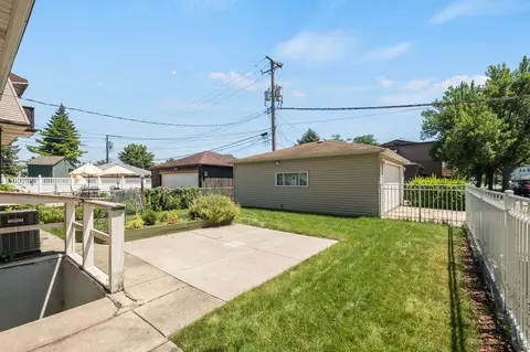 Exterior - 4301 N Mcvicker Ave, Chicago, IL 60634 photo 3 of 7