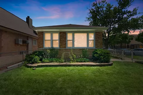 Exterior - 4301 N Mcvicker Ave, Chicago, IL 60634 photo 2 of 7