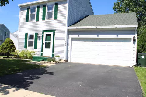 2382 N Quaker Hollow Ln, Round Lake Beach, IL 60073