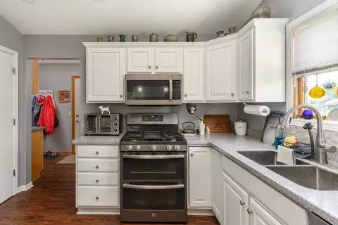2738 Becker Dr, Peru, IL 61354 photo 14