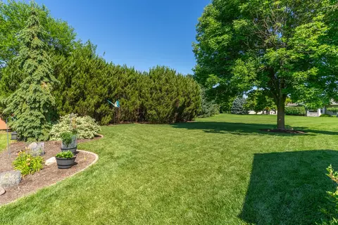 2738 Becker Dr, Peru, IL 61354 photo 5