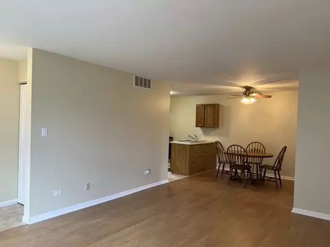 1299 Longacre Ln, Wheeling, IL 60090 photo 6