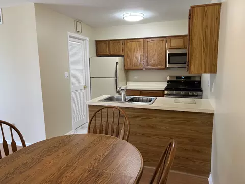 1299 Longacre Ln, Wheeling, IL 60090 photo 7