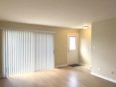 1299 Longacre Ln, Wheeling, IL 60090 photo 3