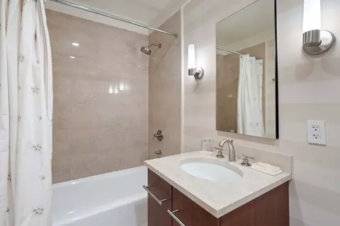 Bath - 401 N Wabash Ave #55F, Chicago, IL 60611 photo 2 of 4