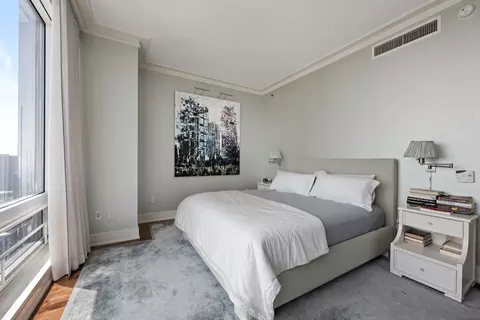 Bedroom - 401 N Wabash Ave #55F, Chicago, IL 60611 photo 2 of 3